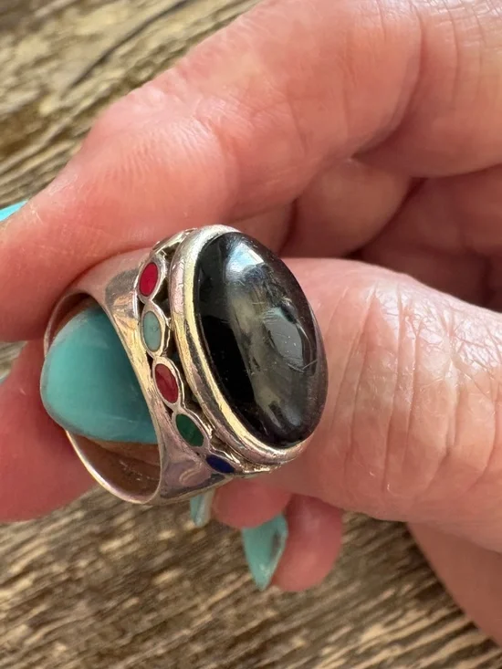 Vintage Sterling Silver Cabochon Onyx and Multi-Stone Inlay Ring. SZ 6.75 - Picture 6 of 17